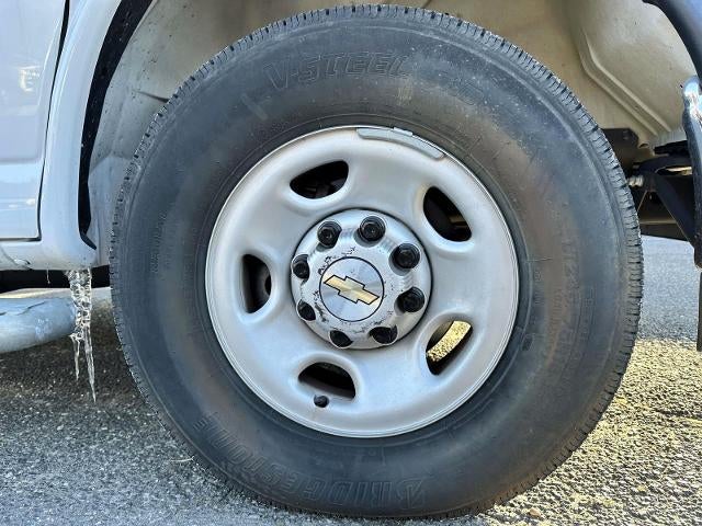 2024 Chevrolet Express Cargo 2500 Base