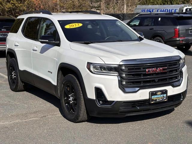 2023 GMC Acadia AT4