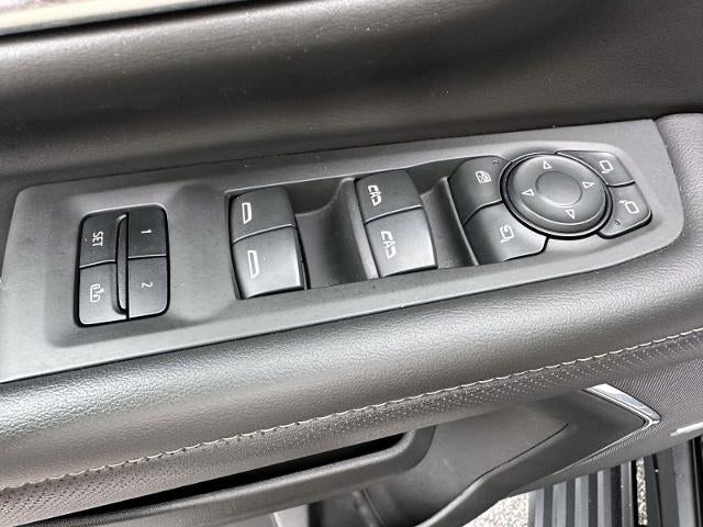 2023 GMC Yukon XL AT4