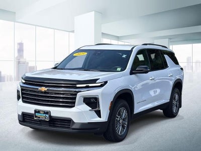 2025 Chevrolet Traverse LT