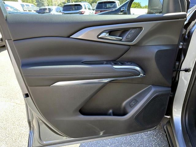 2024 Chevrolet Traverse LS