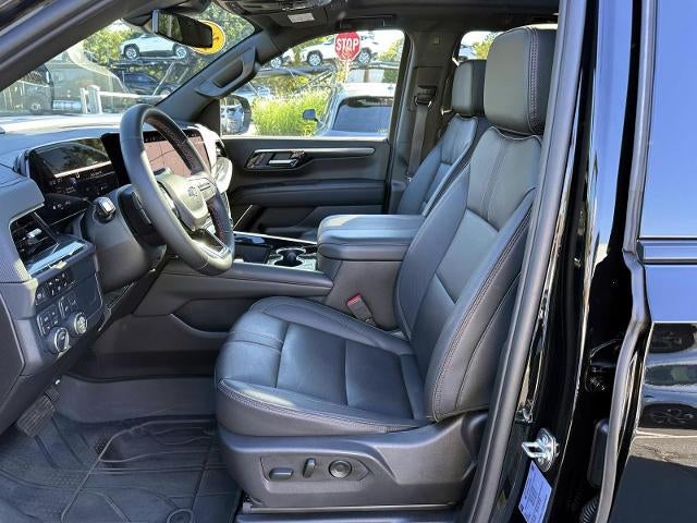 2025 Chevrolet Suburban RST