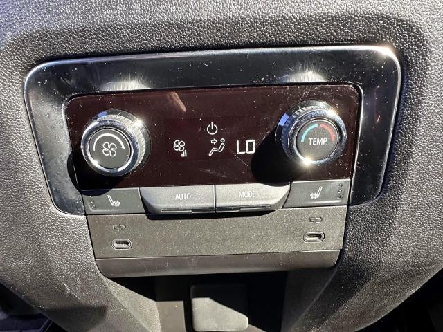 2025 Chevrolet Suburban RST