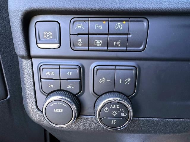 2025 Chevrolet Suburban RST