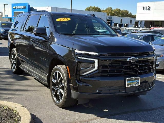 2025 Chevrolet Suburban RST
