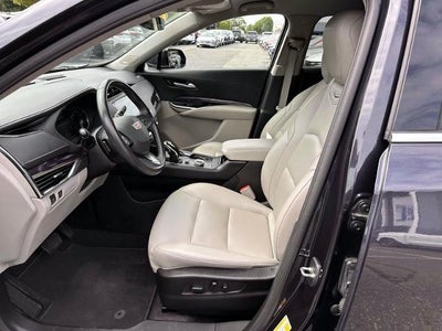 2022 Cadillac XT4 Luxury