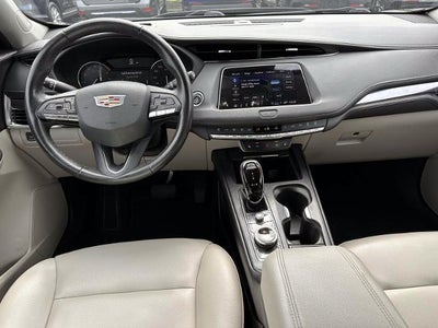 2022 Cadillac XT4 Luxury