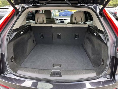 2022 Cadillac XT4 Luxury