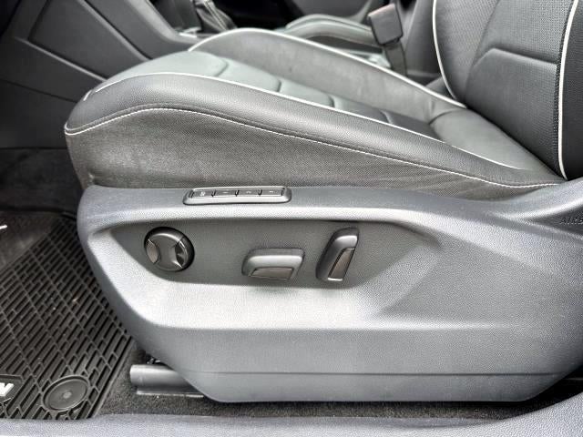 2023 Volkswagen Tiguan SEL R-Line