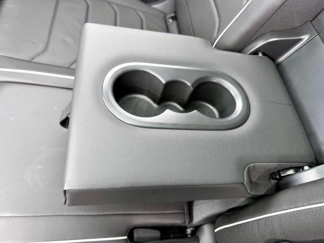 2023 Volkswagen Tiguan SEL R-Line