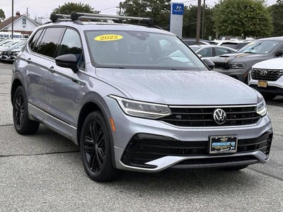 2022 Volkswagen Tiguan SE R-Line Black