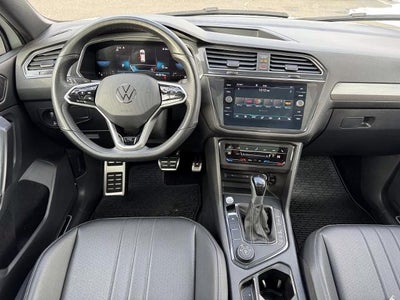 2023 Volkswagen Tiguan SE R-Line Black