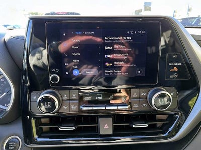 2024 Toyota Highlander LE