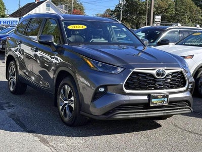 2024 Toyota Highlander LE