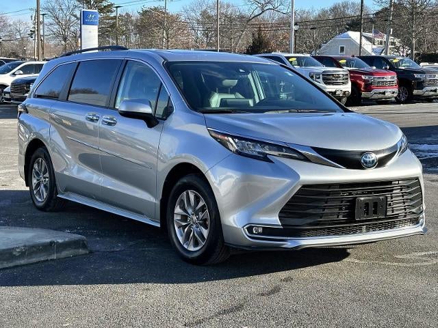 2022 Toyota Sienna XLE