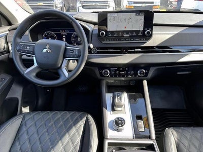 2024 Mitsubishi Outlander SEL