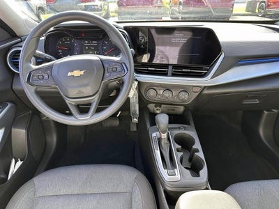 2025 Chevrolet Trax LS