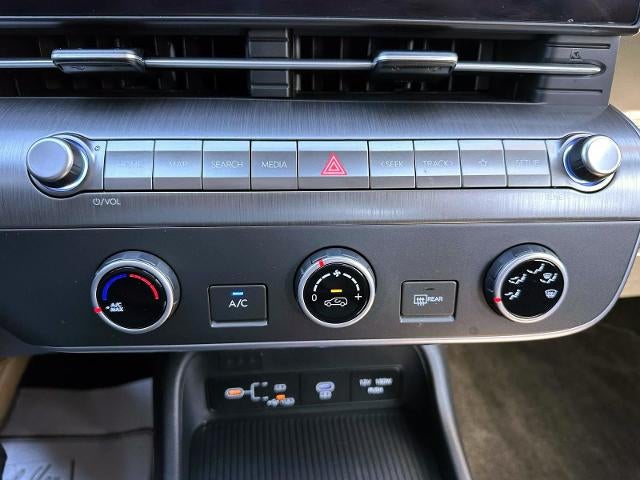 2024 Hyundai Kona SE