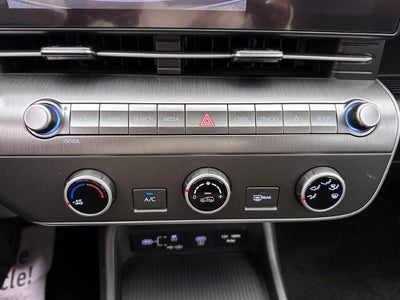 2024 Hyundai Kona SE