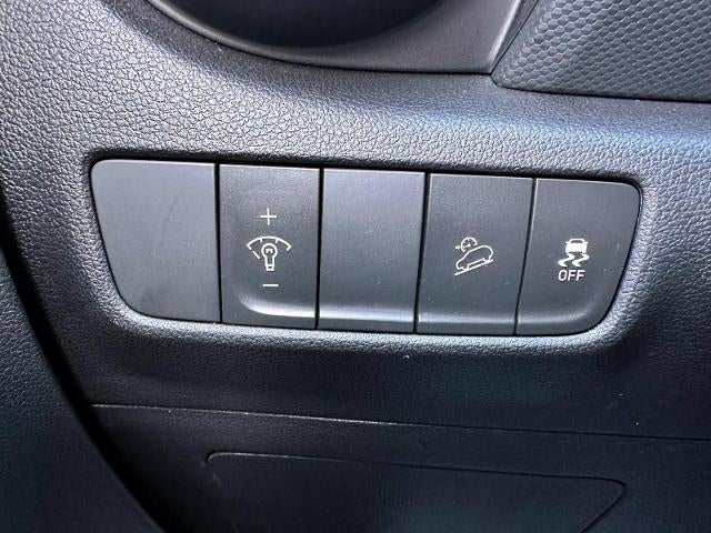 2023 Hyundai Kona SE