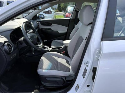 2023 Hyundai Kona SE