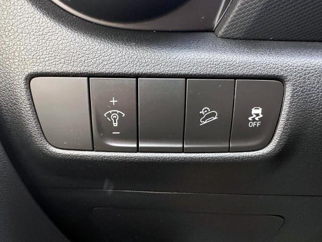 2023 Hyundai Kona SE