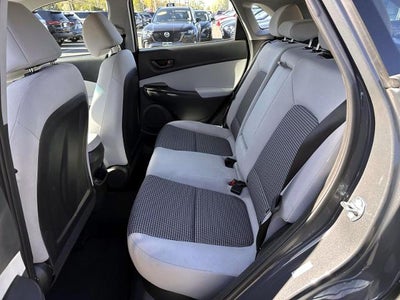 2023 Hyundai Kona SE