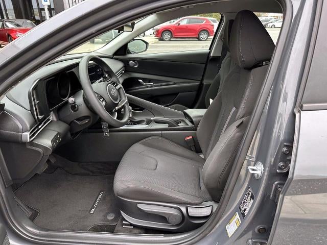 2023 Hyundai Elantra SE