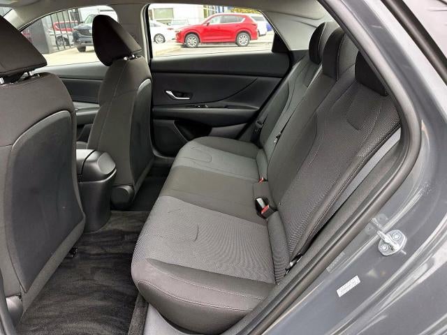 2023 Hyundai Elantra SE