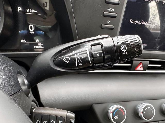 2023 Hyundai Elantra SE