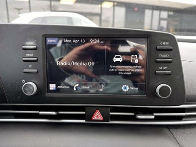 2023 Hyundai Elantra SE