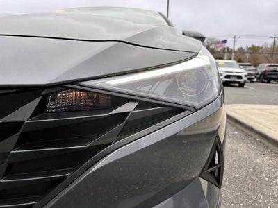 2023 Hyundai Elantra SE