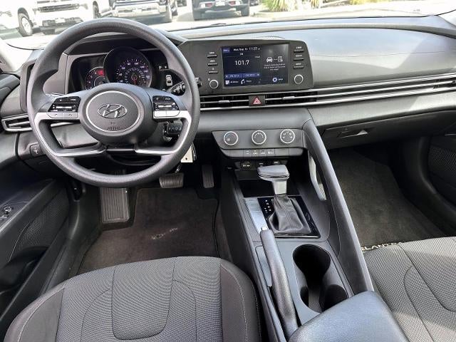 2023 Hyundai Elantra SE
