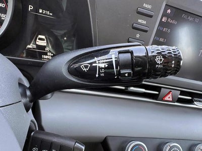 2023 Hyundai Elantra SE