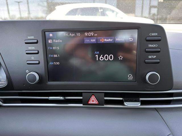 2023 Hyundai Elantra SE