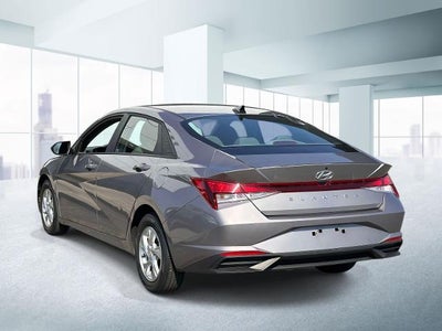 2023 Hyundai Elantra SE