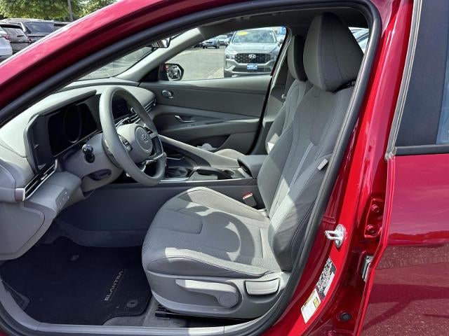 2023 Hyundai Elantra SE
