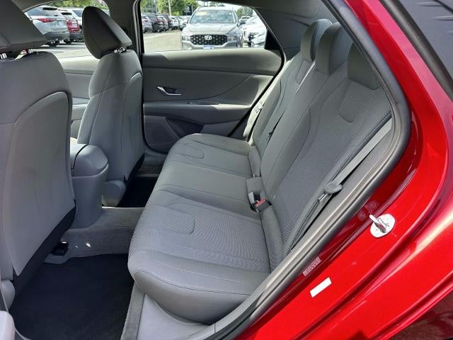2023 Hyundai Elantra SE