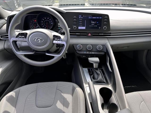 2023 Hyundai Elantra SE