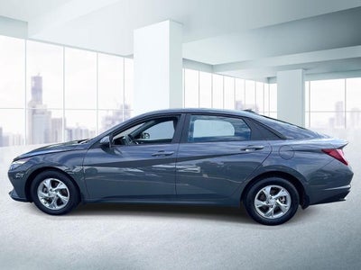 2023 Hyundai Elantra SE