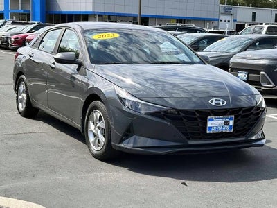 2023 Hyundai Elantra SE