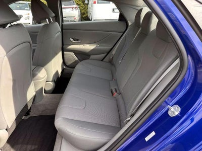 2023 Hyundai Elantra SE