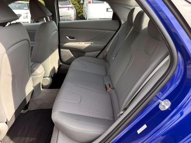 2023 Hyundai Elantra SE