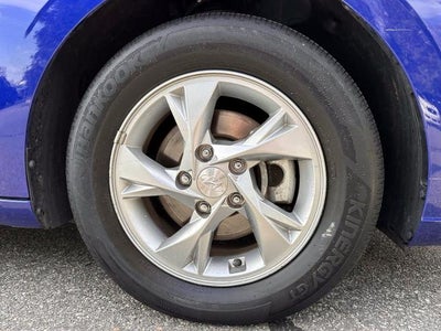 2023 Hyundai Elantra SE