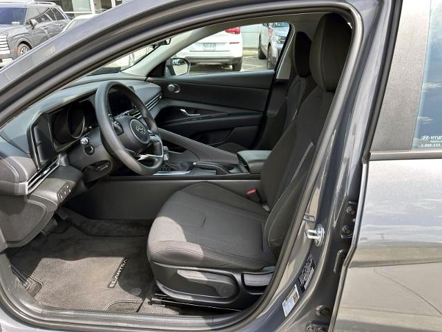 2023 Hyundai Elantra SE