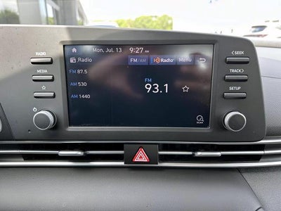 2023 Hyundai Elantra SE