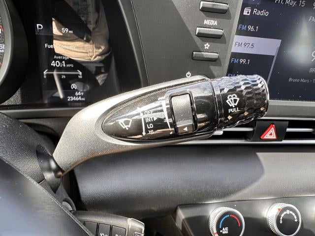 2023 Hyundai Elantra SE