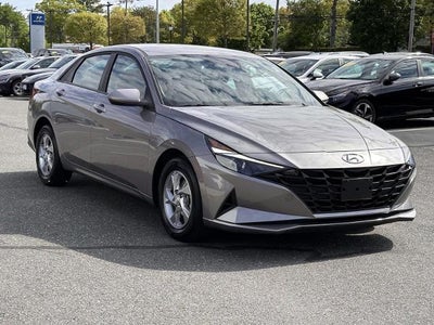 2023 Hyundai Elantra SE