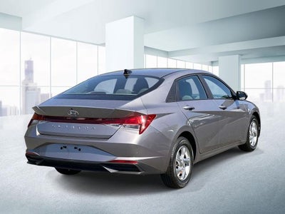 2023 Hyundai Elantra SE