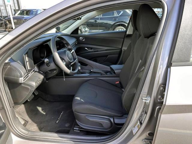 2023 Hyundai Elantra SE